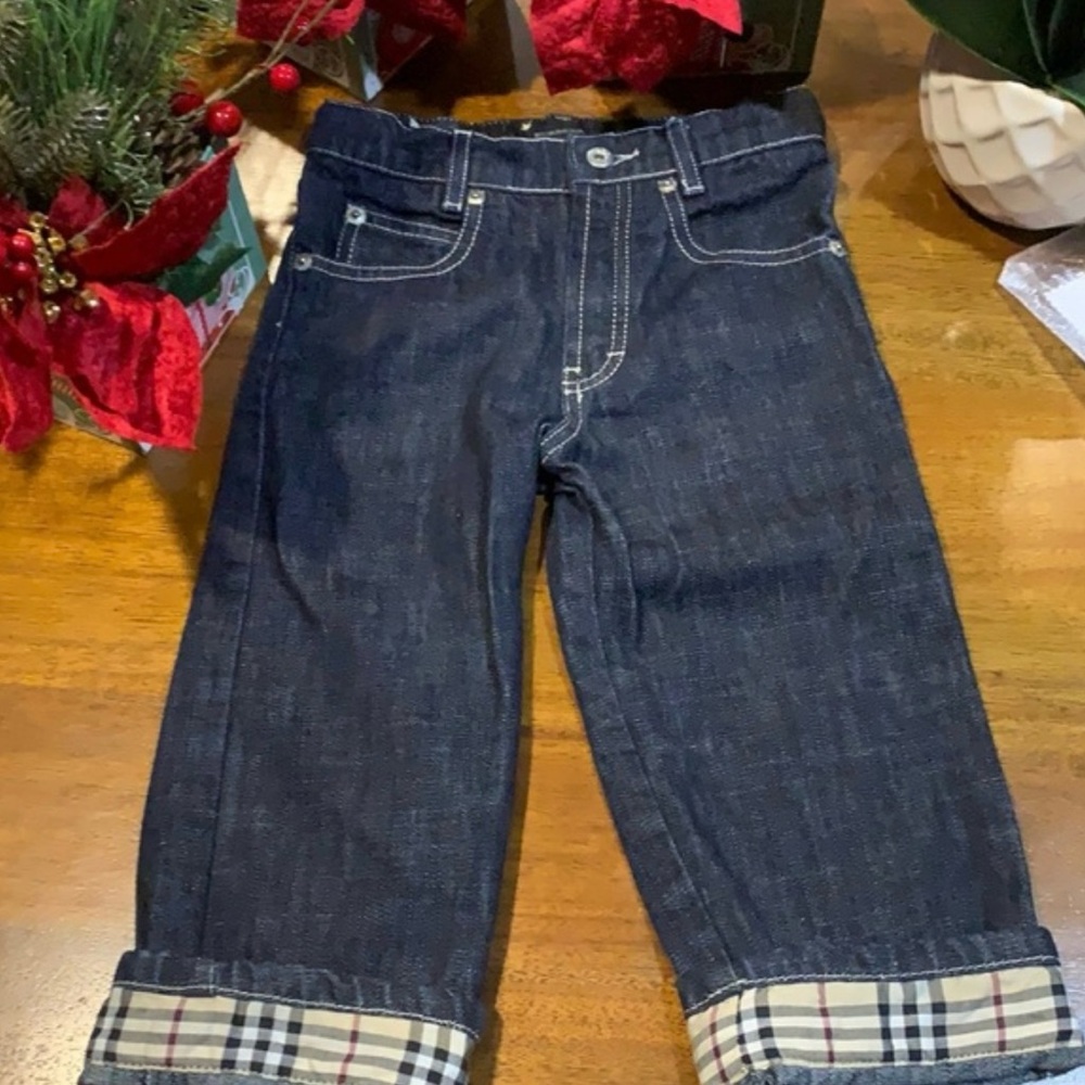 Stylish Dark Denim Jeans with Plaid Cuffs